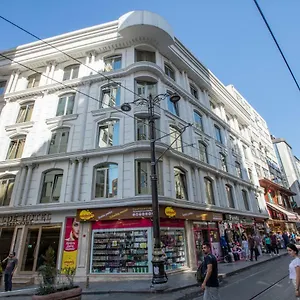 Hotell Palde & ****